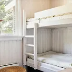 Connect In A Cosy Wooden Knebel